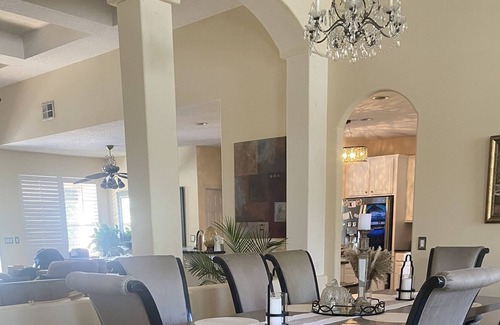 Metro West House | Vacation home 3 miles from Universal
