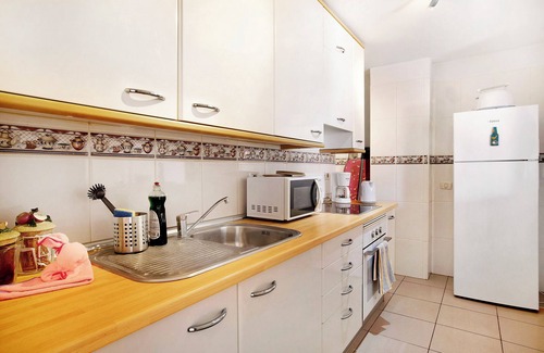 Los Cristianos Apartment | Vacation Home 'Ático Los Seres' with Sea View, Private Terrace and Wi-Fi
