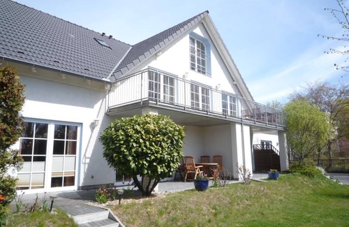Hohe Dune Apartment | Vacation home at the marina, beach shore