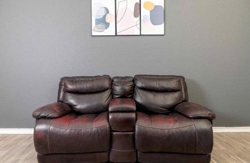 San Antonio House | Vacation home at the San Antonio Medical Center-UTSA, Sea world, airport