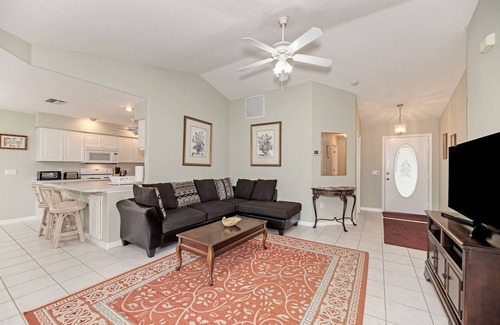 Venice Gardens House | Vacation home by Shasta Rd