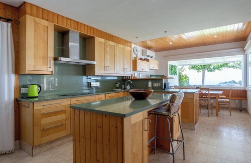 Malgrat de Mar House | Vacation Home "Can di Luca" with Sea View, Pool & Wi-Fi