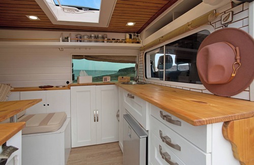 Telde RV Rental | Vacation Home 'Camper Inik' with Sea View & Wi-Fi