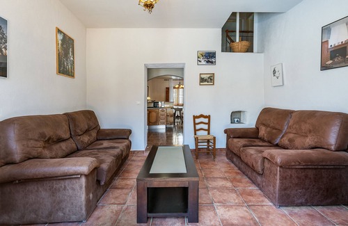Niguelas House | Vacation Home "Casa Juan Y Loli" with Mountain View, Private Pool & Wi-Fi