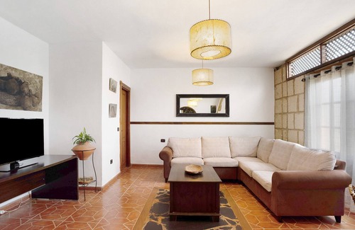 El Rosario Ski Chalet | Vacation Home "Casa Rural Las Goteras" with Sea View, Private Pool & Wi-Fi