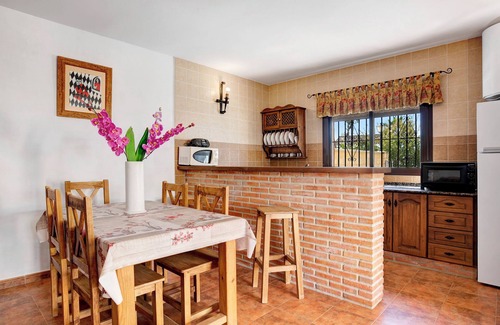 Zahora House | Vacation Home "Casa Zahora" On the Beach with Terrace, Garden and Air Conditioning