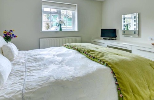 Westward Ho House | Vacation home Cedars Lodge in Bideford - 2 persons, 1 bedrooms
