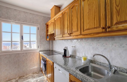 Arico House | Vacation Home "Del Pescador Planta Alta" with Sea View, Balcony & Wi-Fi