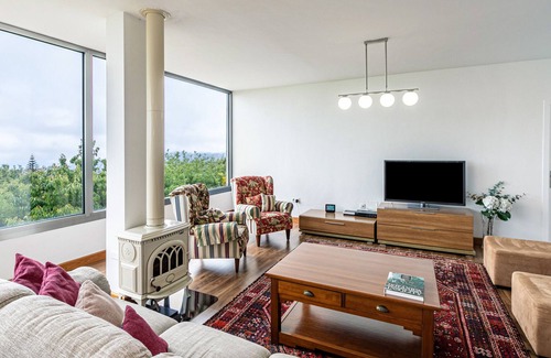 Tacoronte Villa | Vacation Home 'Ecológica Laurisilva' with Mountain View, Pool & Wi-Fi
