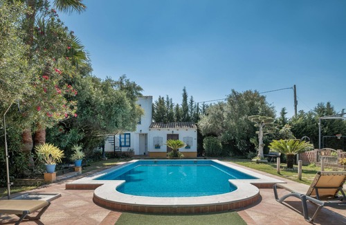 Villamartin House | Vacation Home "El Laure" with Mountain View, Private Pool & Wi-Fi