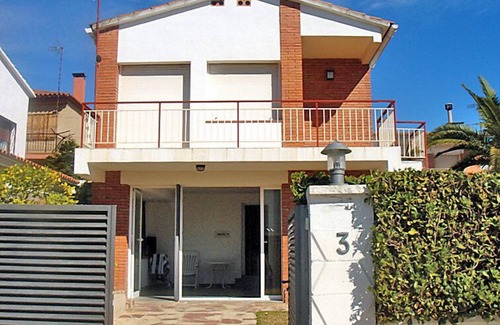 Pineda de Mar House | Vacation home Estiu by Interhome