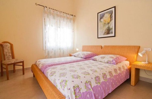 Velilla-Taramay House | Vacation Home "Excellent Views, Beach and Mountain" with Sea View, 2 Shared Pools & Wi-Fi