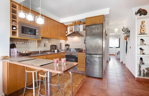 Puerto del Rosario House | Vacation Home 'Ferry' with Sea View, Private Terrace and Wi-Fi