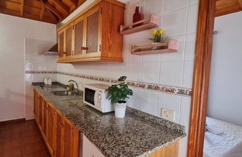 Fuencaliente de la Palma House | Vacation Home "Finca El Lagar" with Mountain View, Private Terrace & Wi-Fi