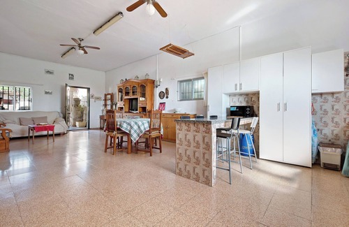 Arico House | Vacation Home Finca El Pizarro with Sea View, Pool & Garden