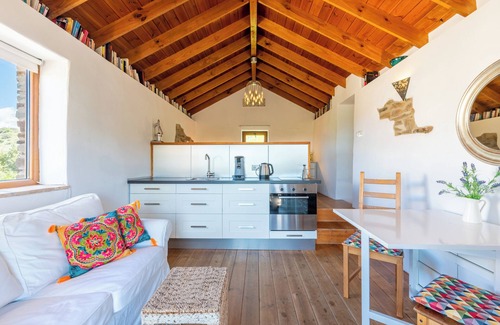 Alora House | Vacation Home "Finca Las Nuevas Casa Sof" with Mountain View, Pool, Jacuzzi, Wi-Fi, Terrace & Garden
