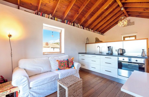 Alora House | Vacation Home "Finca Las Nuevas Casa Sof" with Mountain View, Pool, Jacuzzi, Wi-Fi, Terrace & Garden