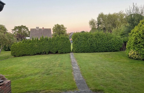 Krummhoern House | Vacation home Friesenkoje, in Loquard near Greetsiel and Emden, dogs allowed