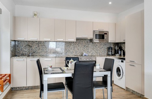 La Asomada House | Vacation Home 'Garten Apartment' with Sea View, Private Terrace and Wi-Fi