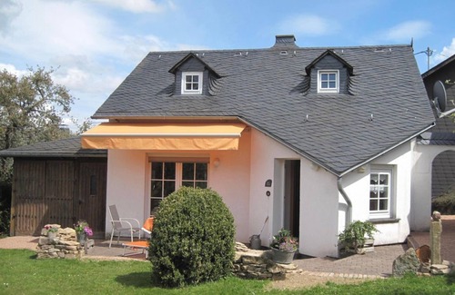 Schwollen Apartment | Vacation home "Heinrich" shower/bath/WC, 1 bedroom - Landhaus Müller am