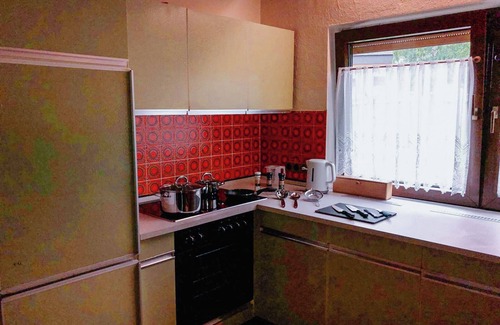 Sensweiler House | Vacation home Hunsrück; garden; barbecue area; child and pet friendly!