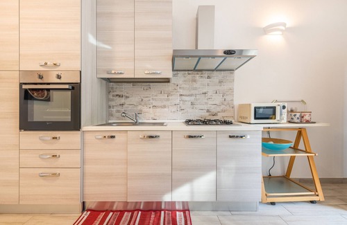 Geremeas House | Vacation Home "Ibiscus Rosa 1" with Mountain View, Terrace & A/C