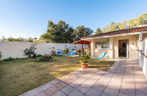 Geremeas House | Vacation Home "Ibiscus Rosa 1" with Mountain View, Terrace & A/C