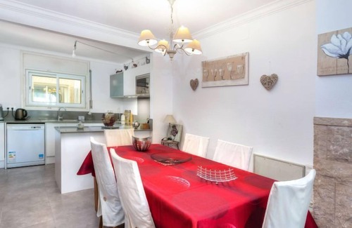 L'Escala House | Vacation home Isis by Interhome