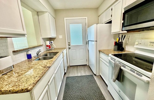 South Side House | Vacation home just 12 minutes drive to Texas A&M University - Corpus Christi