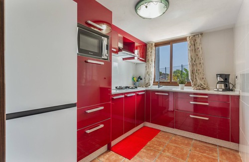 Granadilla de Abona House | Vacation Home 'Justo El Desierto' with Sea View, Shared Terrace and Wi-Fi