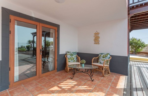 Granadilla de Abona House | Vacation Home 'Justo El Desierto' with Sea View, Shared Terrace and Wi-Fi