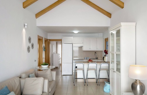 Punta Mujeres House | Vacation Home La Mariana with Direct Sea View, Wi-Fi, Terrace & BBQ