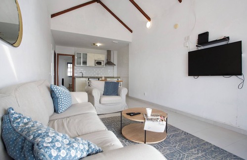 Punta Mujeres House | Vacation Home 'Los Morros' with Sea View, Private Terrace and Wi-Fi