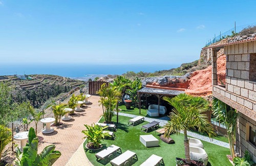 Arico House | Vacation Home 'Maday' with Sea View, Shared Pool and Wi-Fi