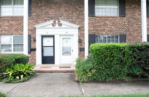 Chapel Hill Condo | Vacation Home - Modern