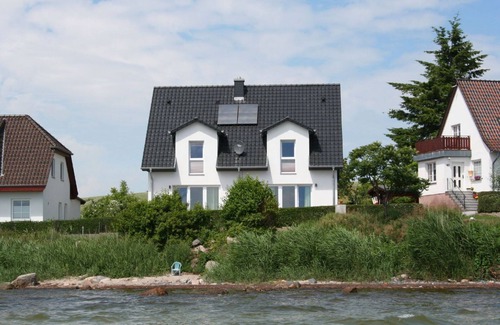 Lauterbach House | Vacation home Neuendorf F-1037 Haus Kaminfeuer - F-1037 Holiday home Neuendorf