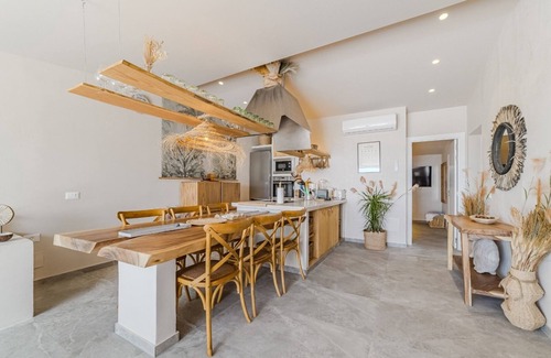 Chayofa House | Vacation Home 'Oceania' with Sea View, Wi-Fi and Air Conditioning