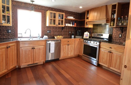 Lochmere House | Vacation Home on Lake Winnisquam