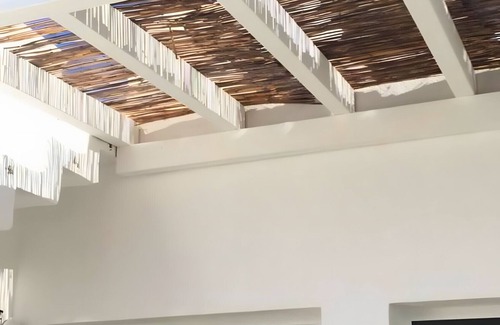 Playa Blanca House | Vacation Home 'Queen Papagayo Vetusta' with Private Pool, Wi-Fi and Air Conditioning