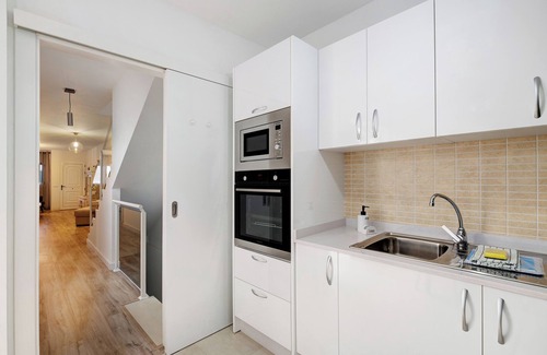 Arrecife House | Vacation Home "Reguemar" with Mountain View & Wi-Fi