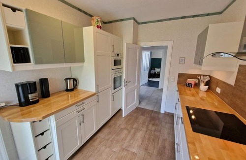 Moelln House | Vacation home "Schön hier" - Holiday home, shower or bath, WC, 4 or more bedrooms