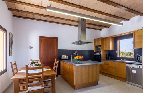 Es Palmer House | Vacation Home Son Fort Des Trenc with Mountain View, Pool, Wi-Fi, Terrace & Garden
