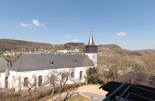 Gerolstein House | Vacation home "Unter der Burg" in the Vulkaneifel. Directly on the Eifelsteig!