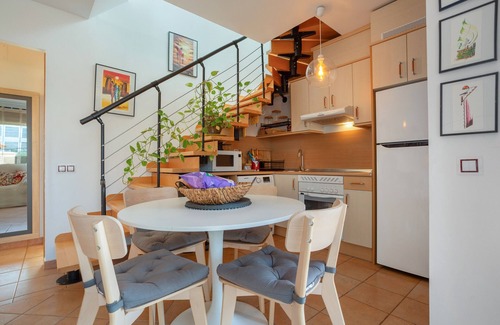 La Oliva House | Vacation Home 'Vanilla Ocean' with Sea View, Shared Pool and Wi-Fi