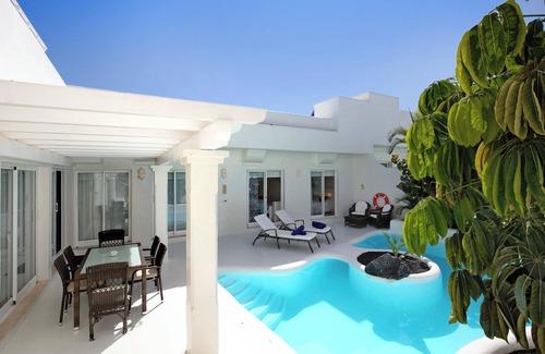Geafond Villa | Vacation Home "Villa 87" with Mountain View, Pool & Wi-Fi