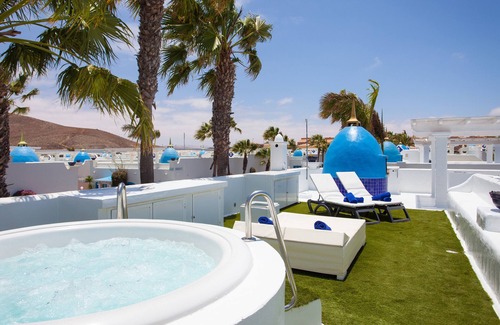 Geafond Villa | Vacation Home "Villa 82" with Mountain View, Pool & Wi-Fi