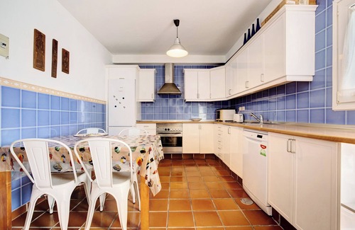 Corralejo Villa | Vacation Home "Villa Lucila" with Sea View, Garden & Wi-Fi