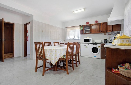 Sargacal House | Vacation Home Vivenda Ribeiro - A with Mountain View, Fireplace, Wi-Fi, Garden, Terrace & Balcony