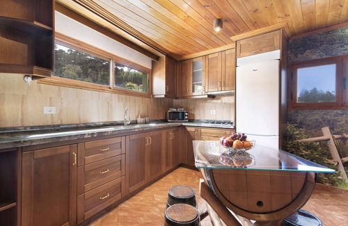 Moya Villa | Vacation home 'Vv El Alpendre' with Mountain View, Private Terrace and Wi-Fi