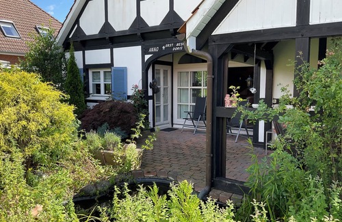 Hamelin House | Vacation home with garden on the Weser cycle path near the Pied Piper town of Hameln
